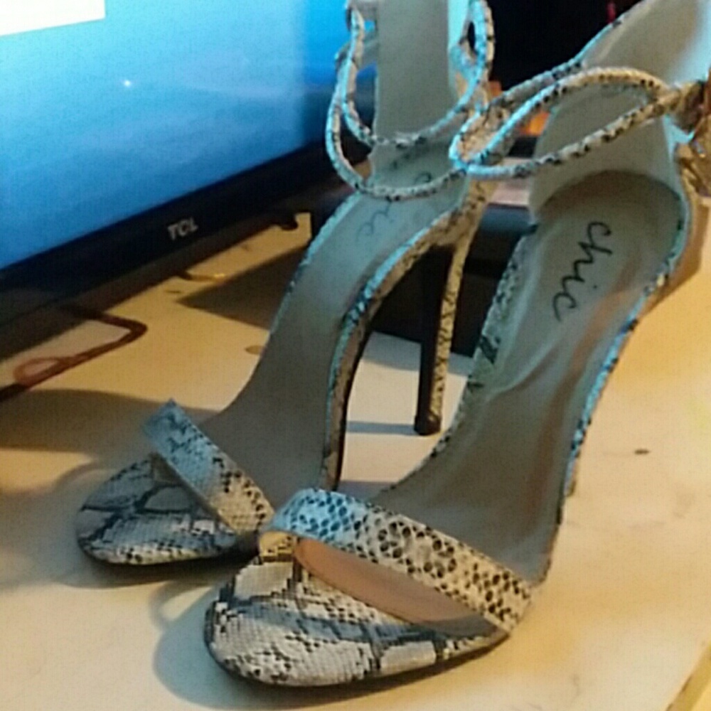 High heels - Picture 3 of 4